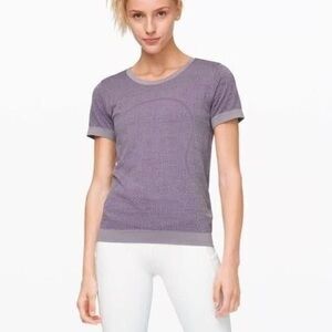 lululemon athletica Lavender Short Sleeve Knit Top